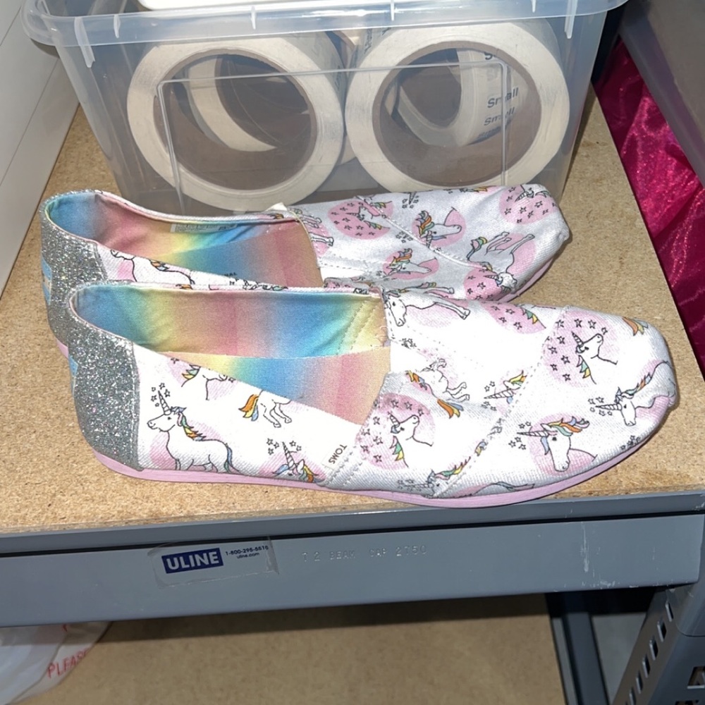 Unicorn Toms